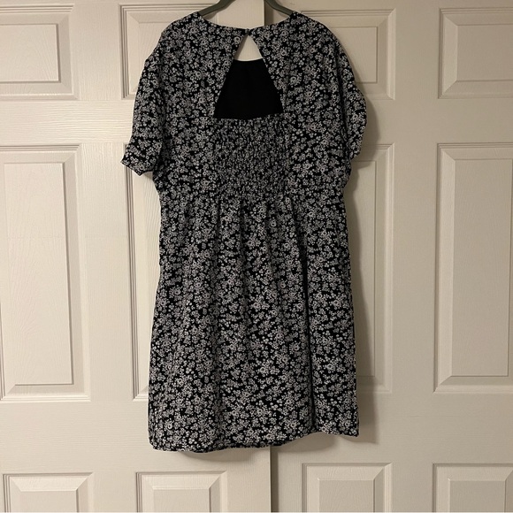 Torrid Black and White Floral Dress - Picture 8 of 8